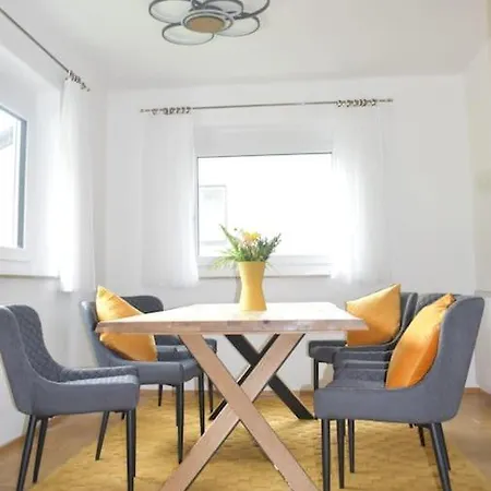 Julia - Ossiacher Semesterbostad *