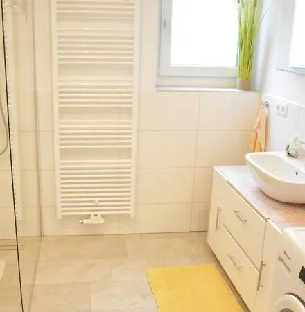 Julia - Ossiacher Semesterbostad Sattendorf